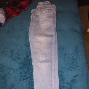 Women’s Levi jeans